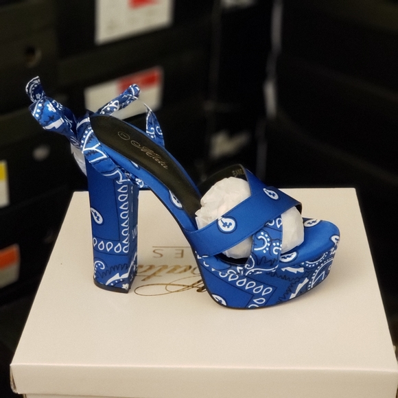 🌼 Last One (size 7) The Furaha (Blue) - Picture 6 of 6